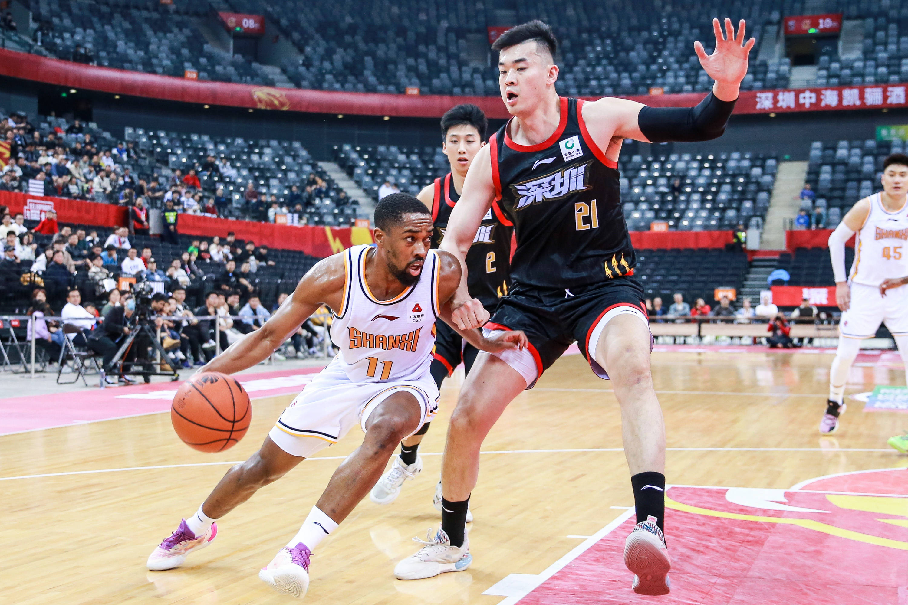 内线配合与 内线配合与